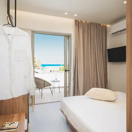 Palm Tree Suites, By Zantewize Ξενοδοχείο με διαμερίσματα Αλυκών