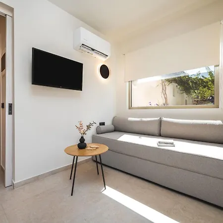 Palm Tree Suites, By Zantewize 4*