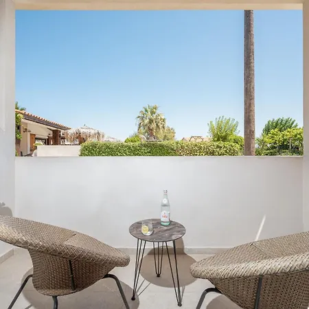 מלון דירות Palm Tree Suites, By Zantewize 4*