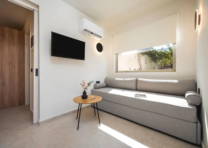 Palm Tree Suites, By Zantewize 4*