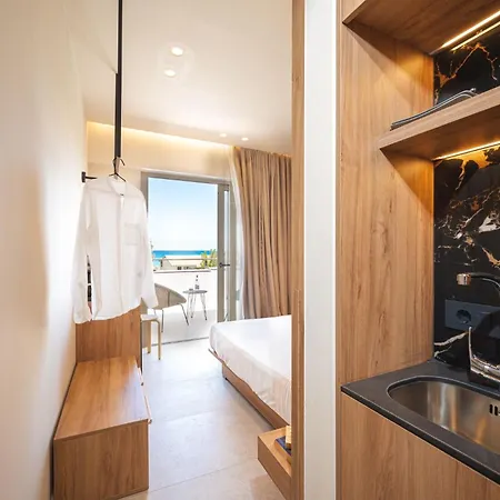 Palm Tree Suites, By Zantewize