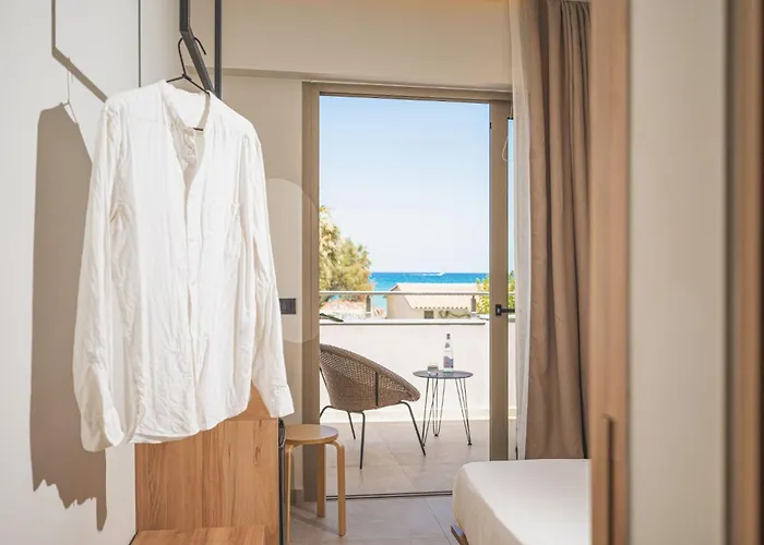 Palm Tree Suites, By Zantewize Alykes (Zakynthos)